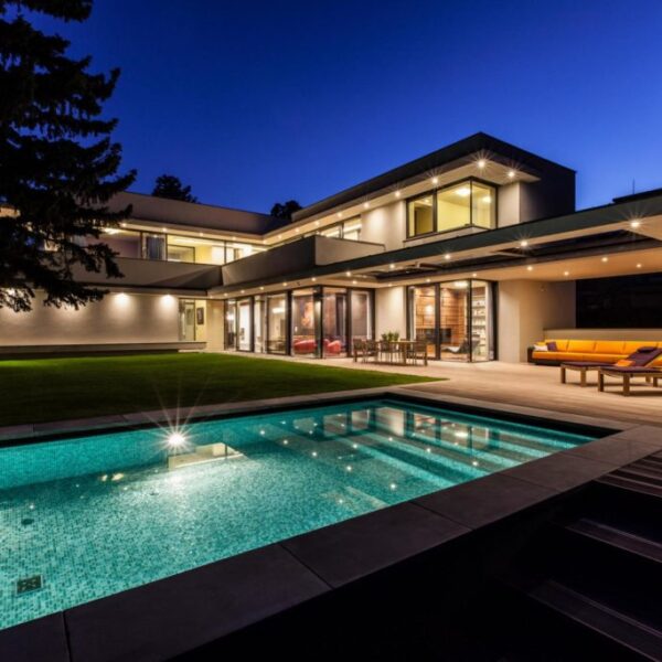 Modern day bauhaus home contemporary masterpiece 1 1024x683 2 600x600